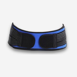 Ceinture orthopédique de maintien sacro-iliaque de couleur bleue et noire avec 2 sangles à scratch. Sur fond uni clair.