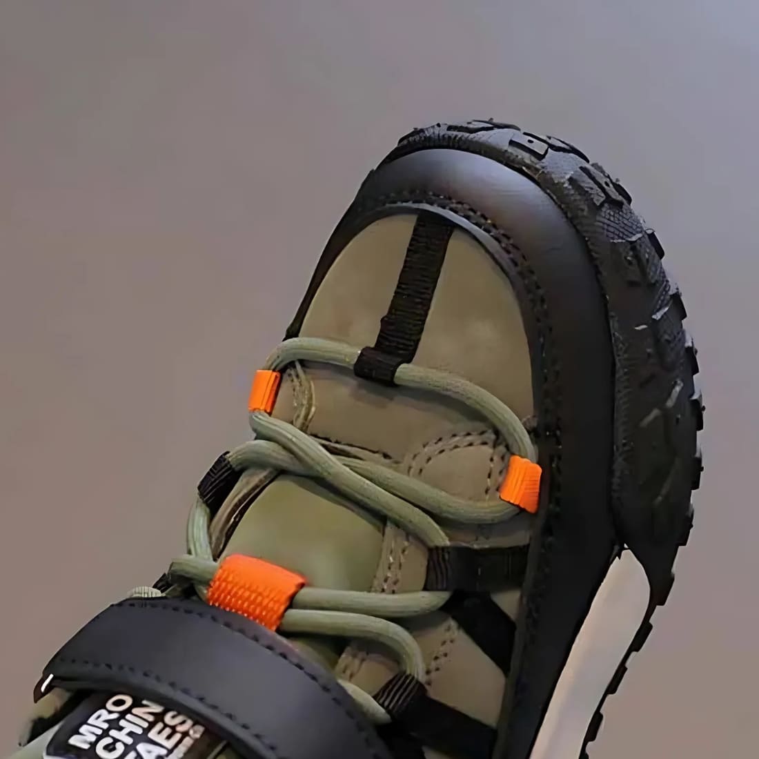 IMG_08_2025_chaussures_orthopédiques_d_hiver_pour_enfant_7