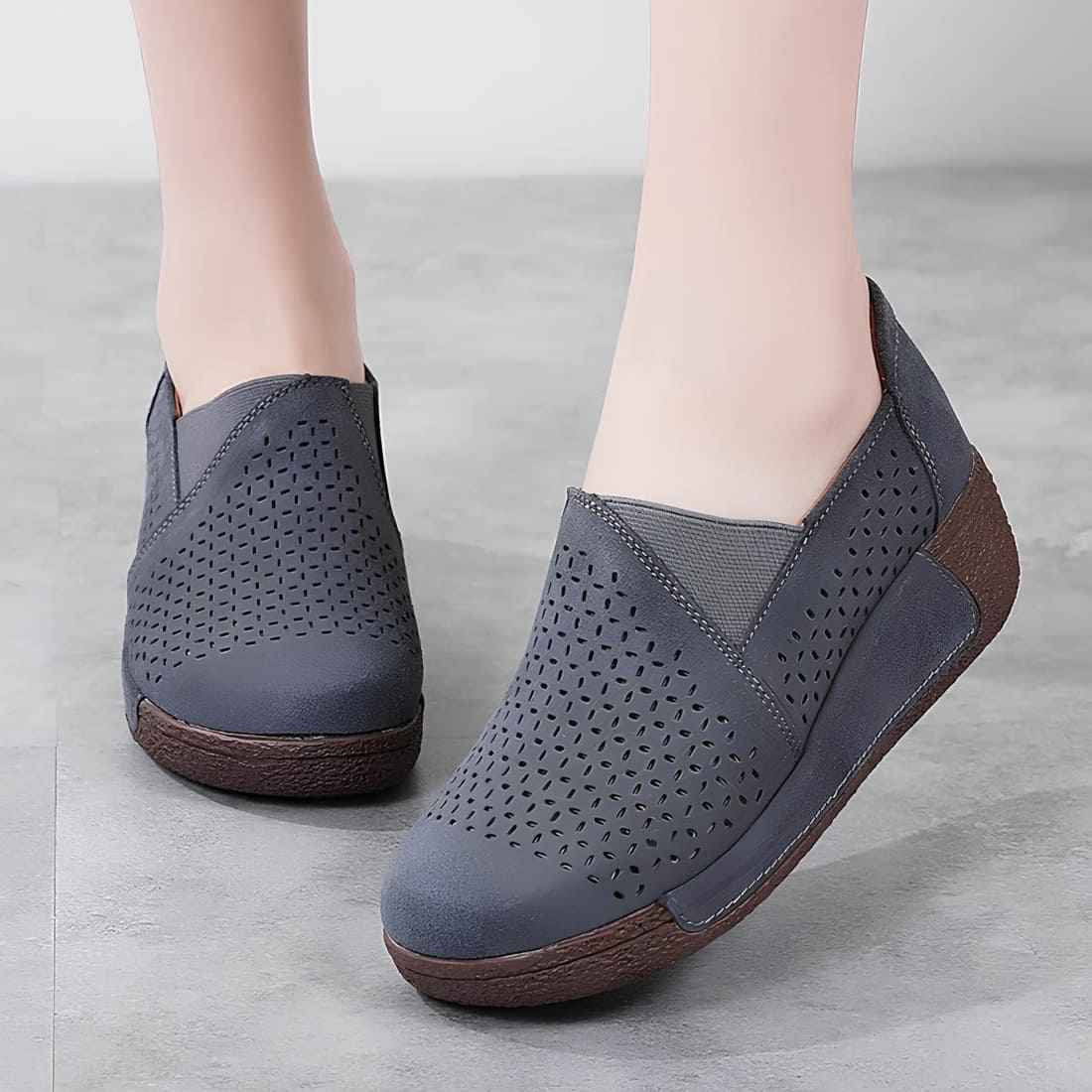 IMG_08_2025_chaussures_orthopédiques_femme_en_cuir_synthétique_à_plateforme_6