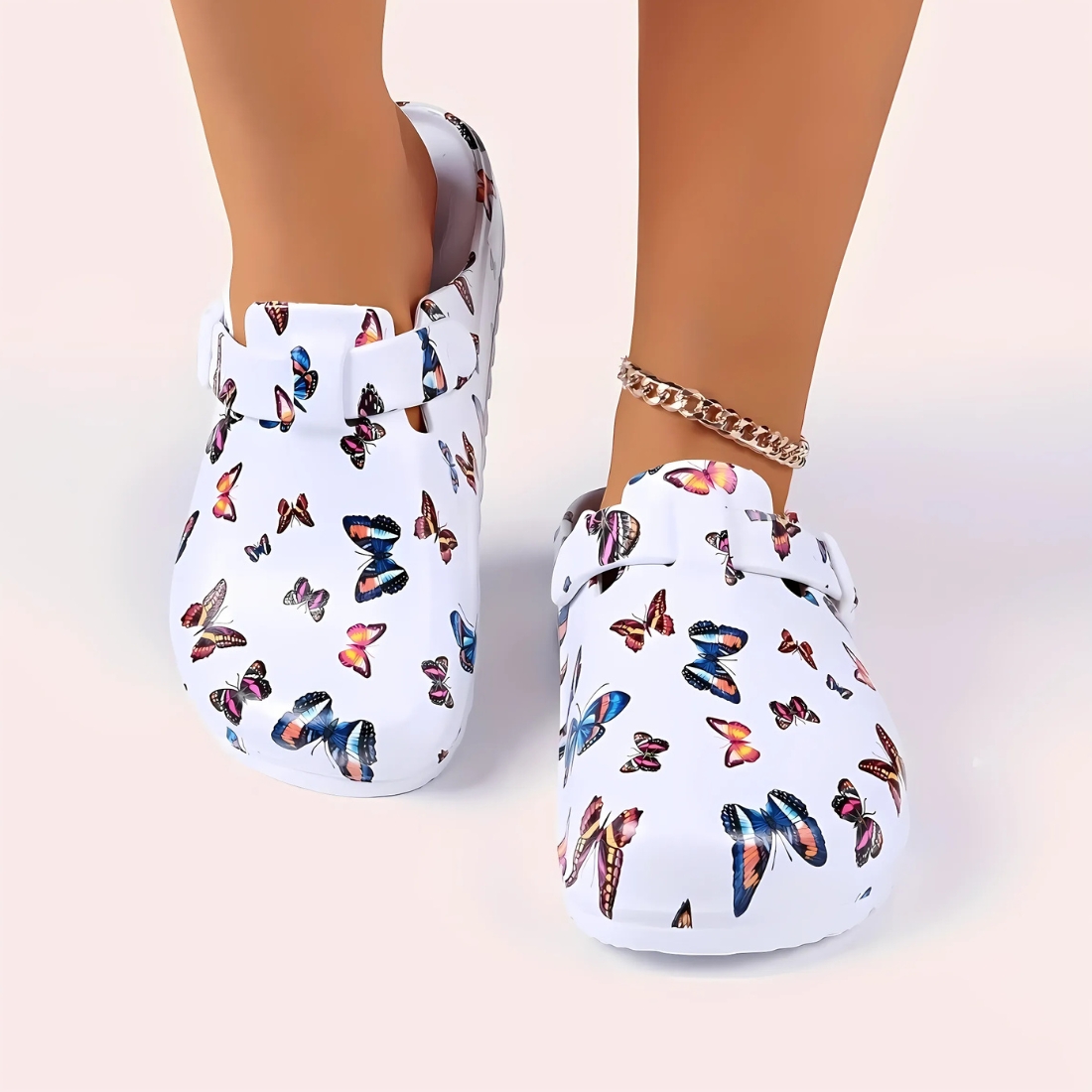 IMG_08_2025_sabots_orthopédiques_pour_femme_motifs_papillons_3