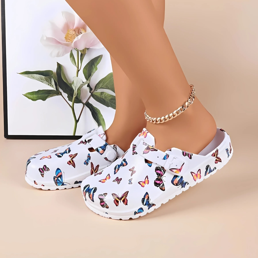 IMG_08_2025_sabots_orthopédiques_pour_femme_motifs_papillons_4