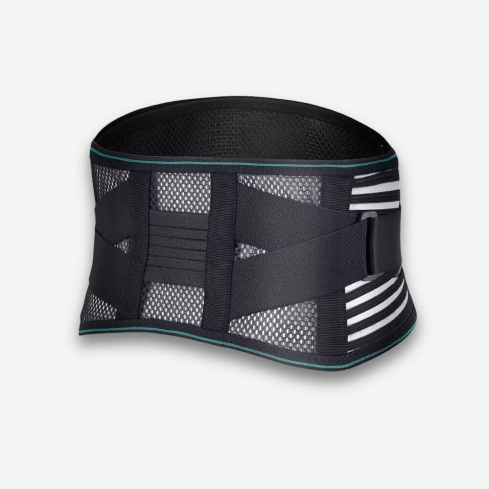 Ceinture lombaire orthopédique noire réglable, sur fond neutre.