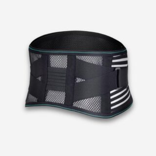 Ceinture lombaire orthopédique noire réglable, sur fond neutre.