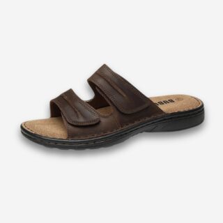 Mule orthopédique noire pour homme avec double bride réglable en cuir, sur fond neutre, vue de coté.