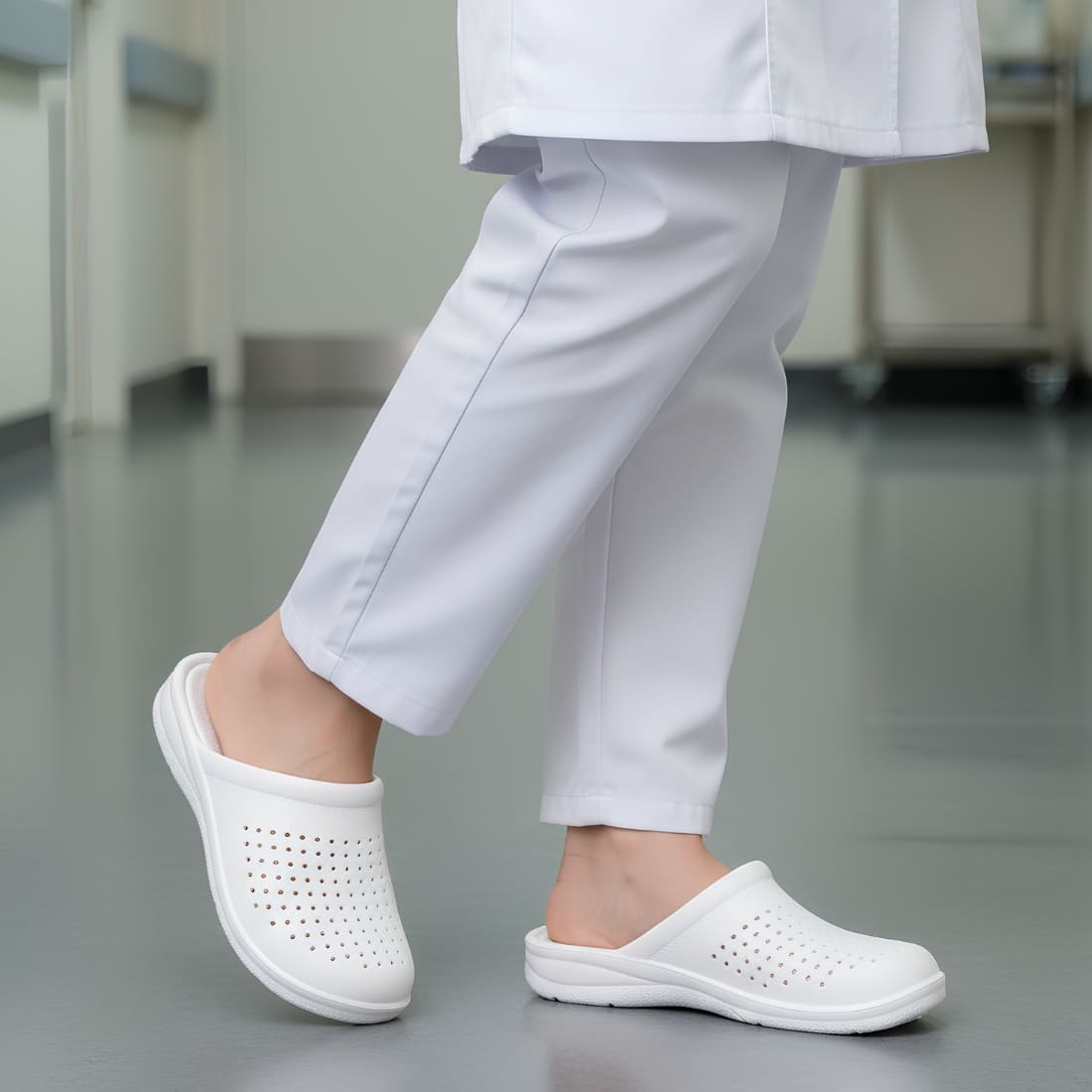 IMG_09_2025_sabots_orthopédiques_couleur_unie_pour_femme_6