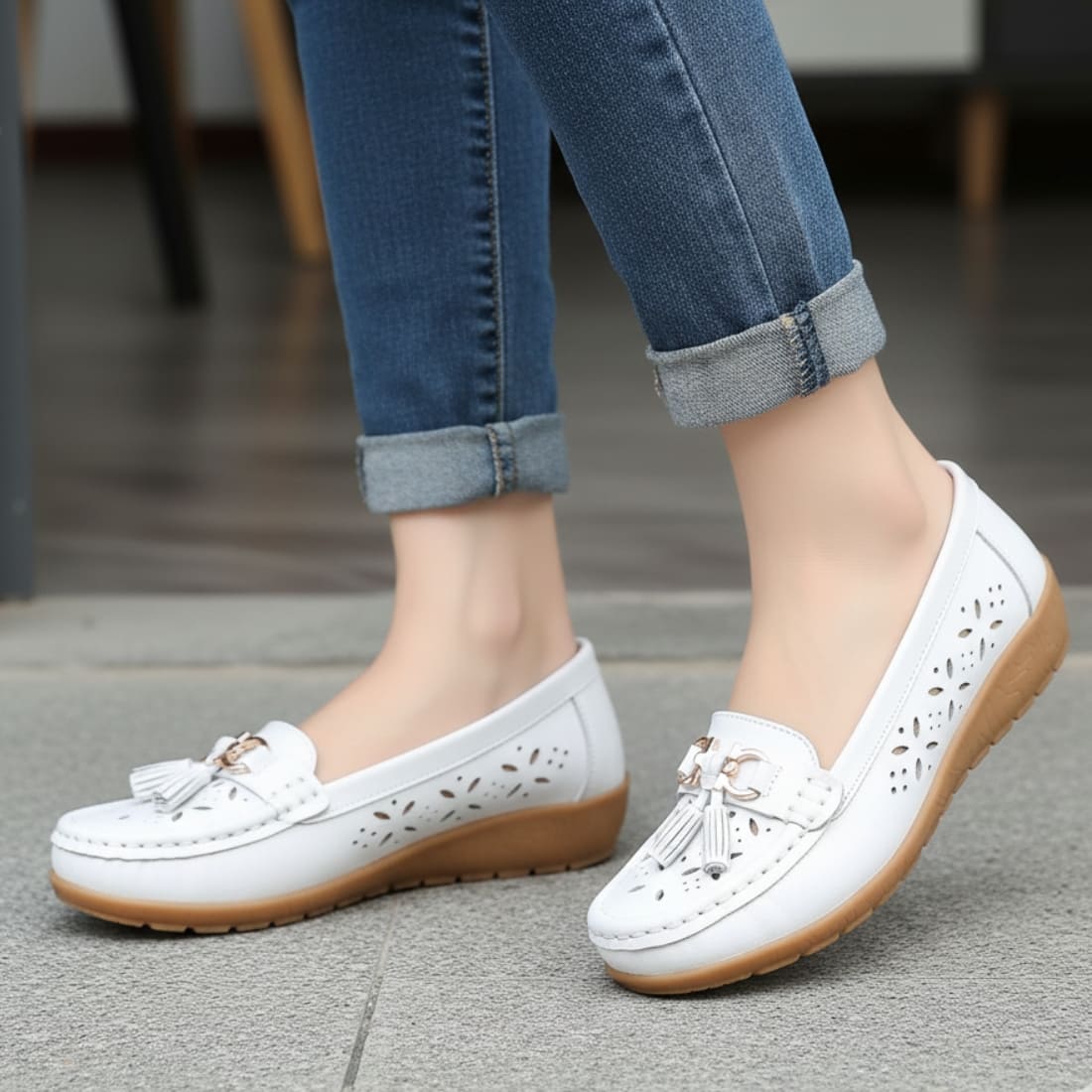 IMG_09_2025_chaussures_orthopédiques_mocassins_a_gland_en_cuir_ajouré_pour_femme_1